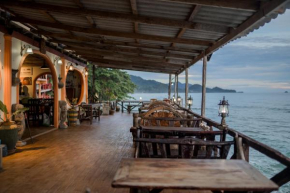 Hotels in Bang Phra